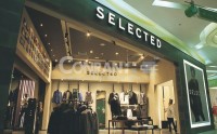 綾致時(shí)裝深圳專賣店裝修已完工投入運(yùn)營(圖)
